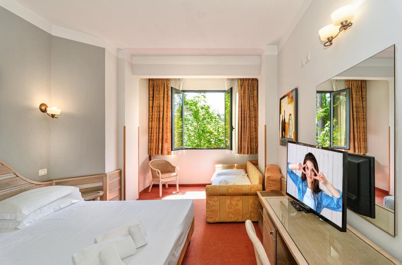 Hotel Nedy Marina di Massa Kültér fotó
